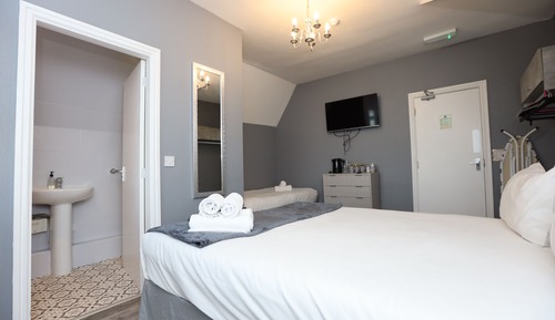 Suite, baño privado