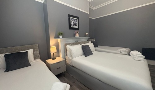 Suite, baño privado (1)