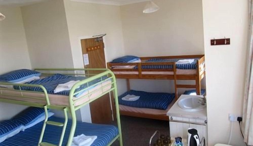 Habitación, baño privado (6 person room)