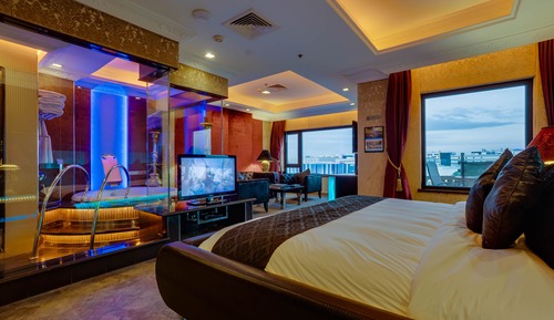 Suite (Prime Minister)
