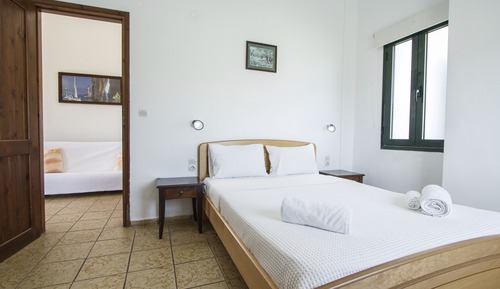 Apartamento, 1 habitación, vistas parciales al mar, planta baja