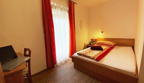 Habitación económica con 1 cama doble o 2 individuales