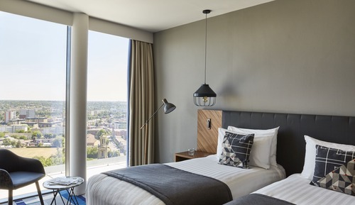 Habitación estándar con 1 cama doble o 2 individuales