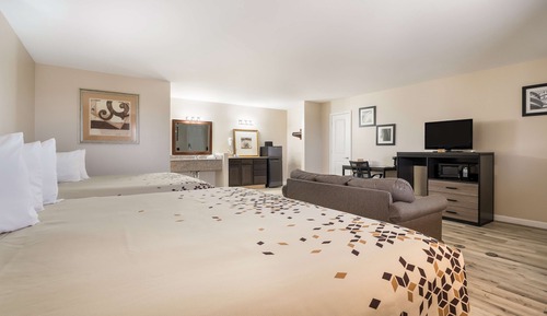 Suite, no fumadores (2 King Beds)
