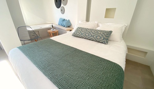 Suite, bañera de hidromasaje, vistas al mar (Petit)