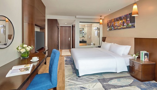 Habitación Deluxe doble, 1 cama de matrimonio grande (Partial Lake View)
