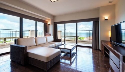 Suite, no fumadores, en esquina (Main Building Ocean's Wing)