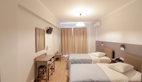 Habitación triple clásica, balcón