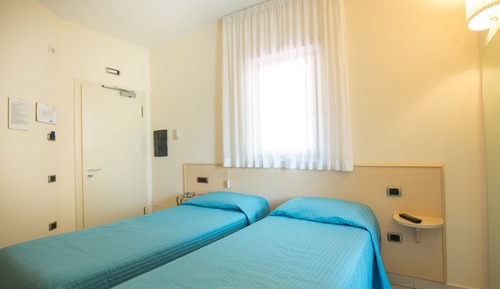Habitación económica con 1 cama doble o 2 individuales