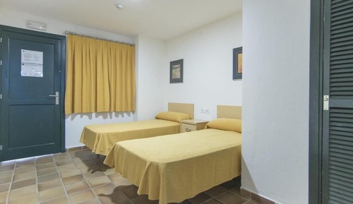 Habitación básica doble, baño privado