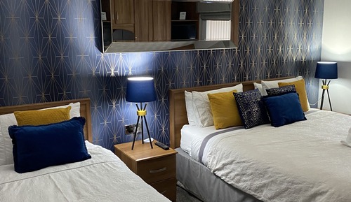 Habitación Deluxe con 1 cama doble o 2 individuales, baño privado, vistas a la montaña