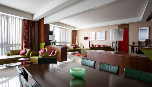 Ático Premium, Acceso al salón del club (Happy Hour | Breakfast | 24h check in)
