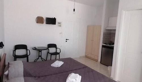 Habitación económica con 1 cama doble o 2 individuales, vistas al jardín