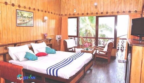 Wooden Suite