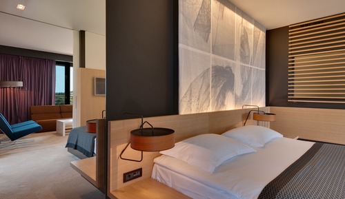 Bay Suite