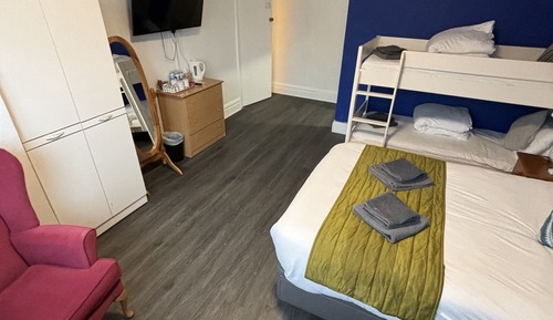 Suite, baño privado