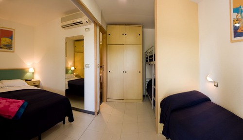 Estudio, baño privado
