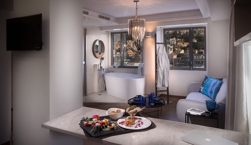 Suite (Blue Suite, Acropolis View)