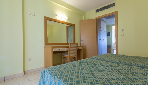 Apartamento, 1 habitación, vistas parciales al mar