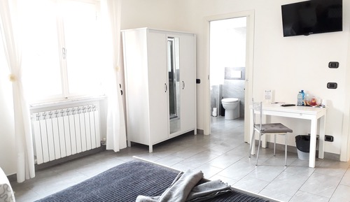 King Room with Private Bathroom