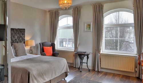Suite, bañera de hidromasaje