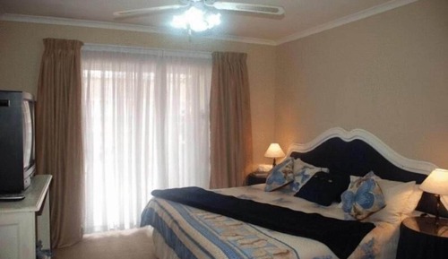 Bachelor Selfcatering