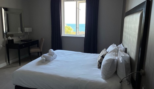 Room 4