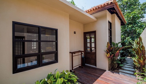 Luxury Bungalow (Pet-friendly)