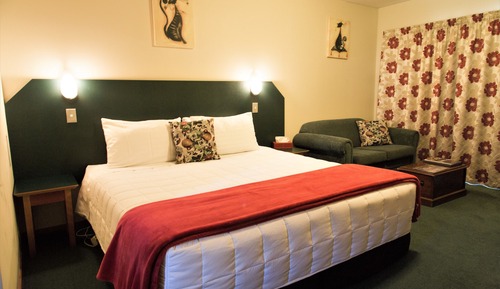 Premium Studio Suite, 1 King Bed