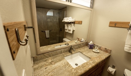 Estudio superior, baño privado, vistas al mar