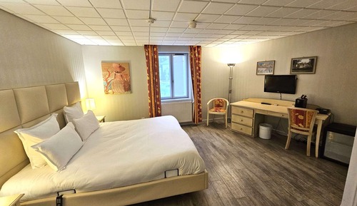Habitación Deluxe, 1 cama de matrimonio grande, no fumadores, vistas a la piscina