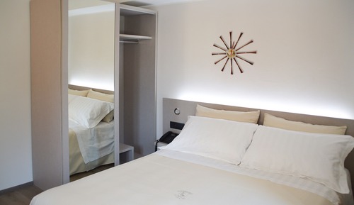 Habitación superior con 1 cama doble o 2 individuales, 1 cama de matrimonio