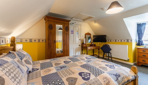 Habitación doble, baño privado