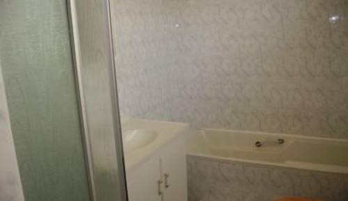 Habitación familiar con 2 camas individuales, baño privado
