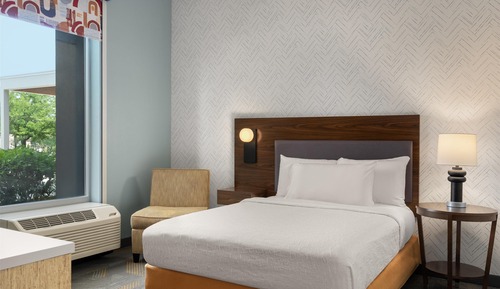 Suite, 1 cama de matrimonio, accesible para personas con discapacidad (Hearing Roll In Shower)