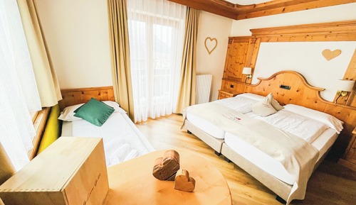 Habitación triple, balcón