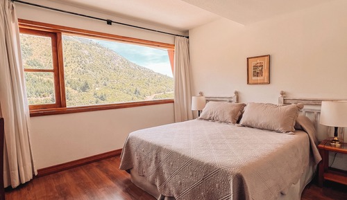 Habitación doble superior, cocina básica, vistas a la montaña