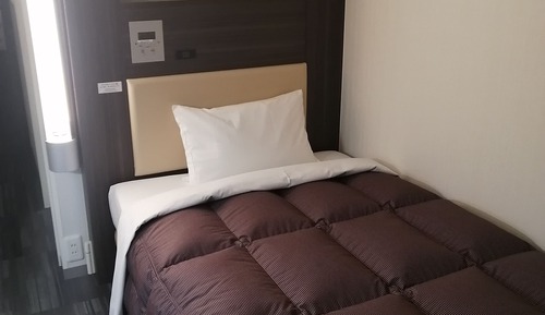 Habitación individual, fumadores (Late Check-out 12 PM)