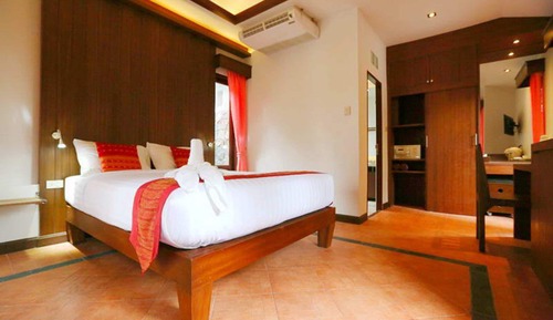Honey Deluxe Room 
