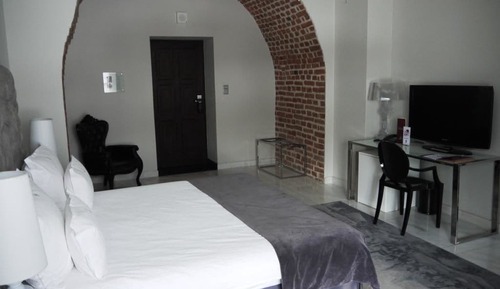 Habitación junior doble, 1 cama de matrimonio grande, frente a la playa