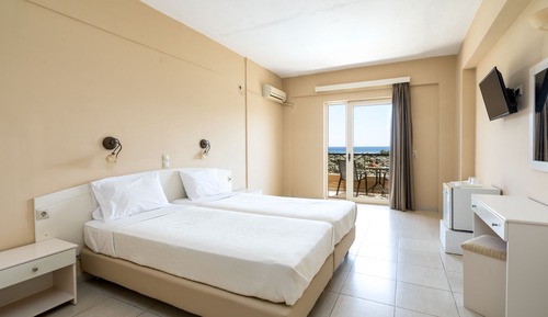 Habitación estándar con 1 cama doble o 2 individuales, vistas al mar