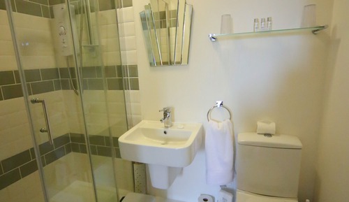 Habitación doble, baño privado, vistas al mar (Room 6)