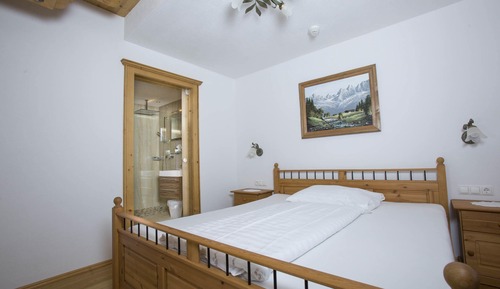 Chalet, 3 habitaciones, balcón, vistas a la montaña