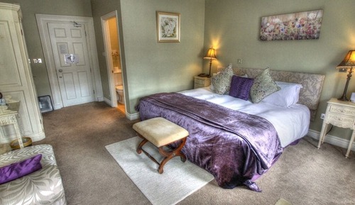 Habitación doble superior, 1 cama de matrimonio grande, baño privado