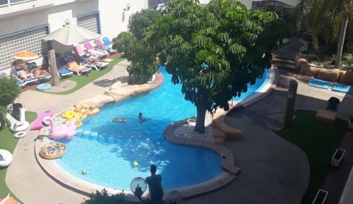 Ático, 1 cama doble, vistas a la piscina