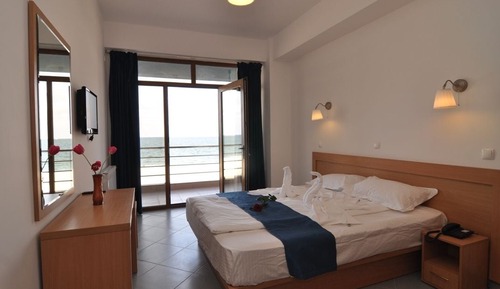 Apartamento familiar, 1 habitación, vistas al mar, frente a la playa