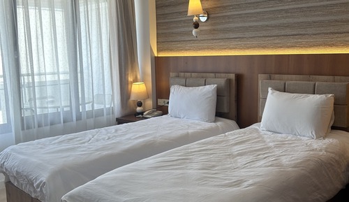 Lower Floor Double Room Single Use