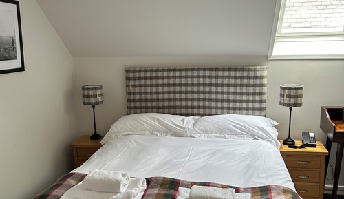 Habitación con 1 cama doble o 2 individuales, accesible para personas con discapacidad