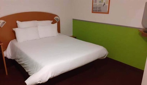 Habitación estándar doble, 1 cama doble, accesible para personas con discapacidad