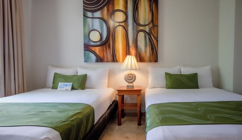 Habitación estándar doble, 2 camas dobles, no fumadores, balcón
